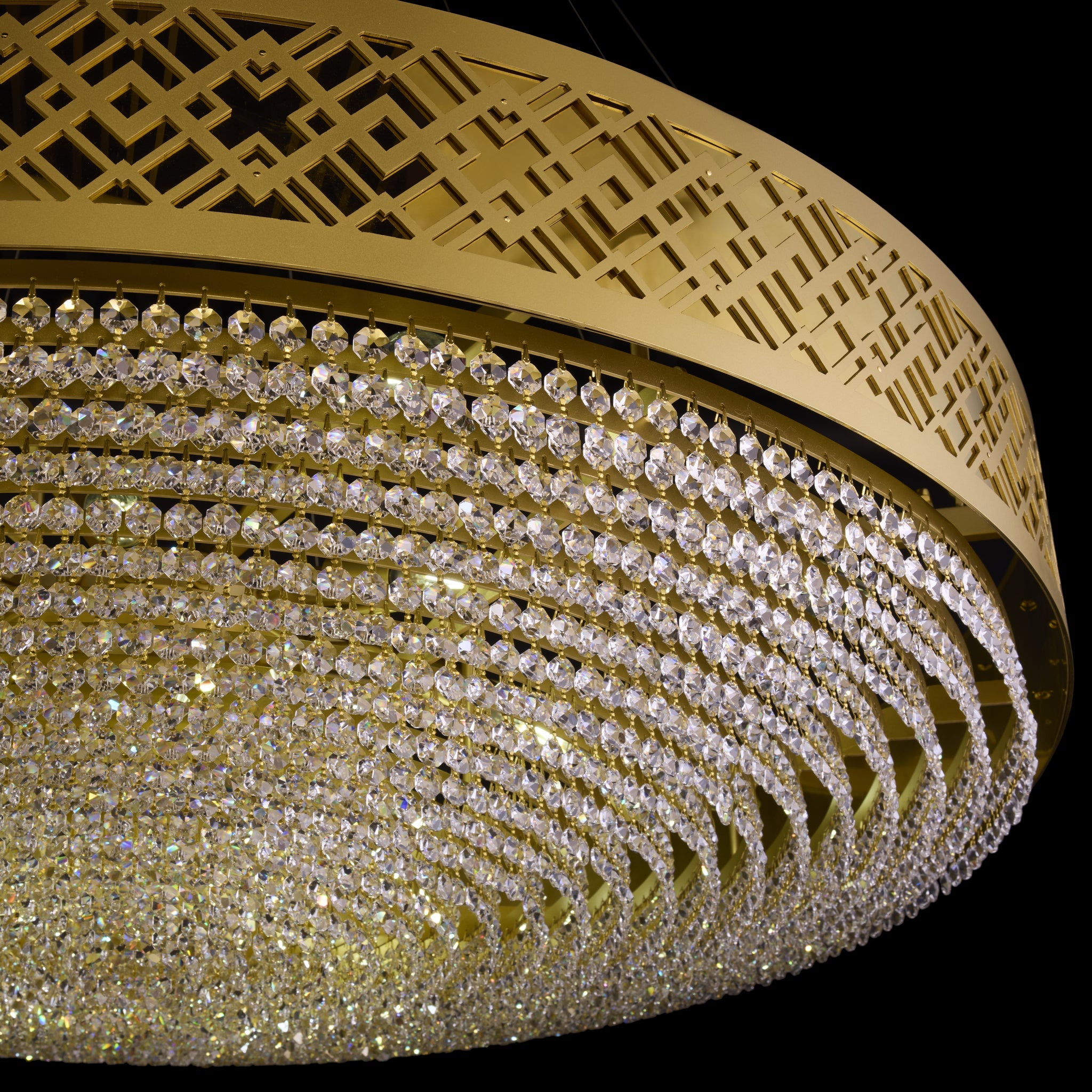 Gilded Stage 16 Light Dimmable Pendant Chandelier